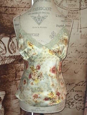 Y2K Floral Lace-Trim Satin Camisole in Sage Green